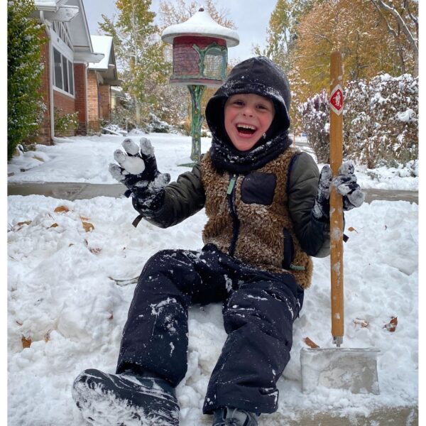 Snow Shovels The Perfect Way To Enjoy Winter Sneeboer